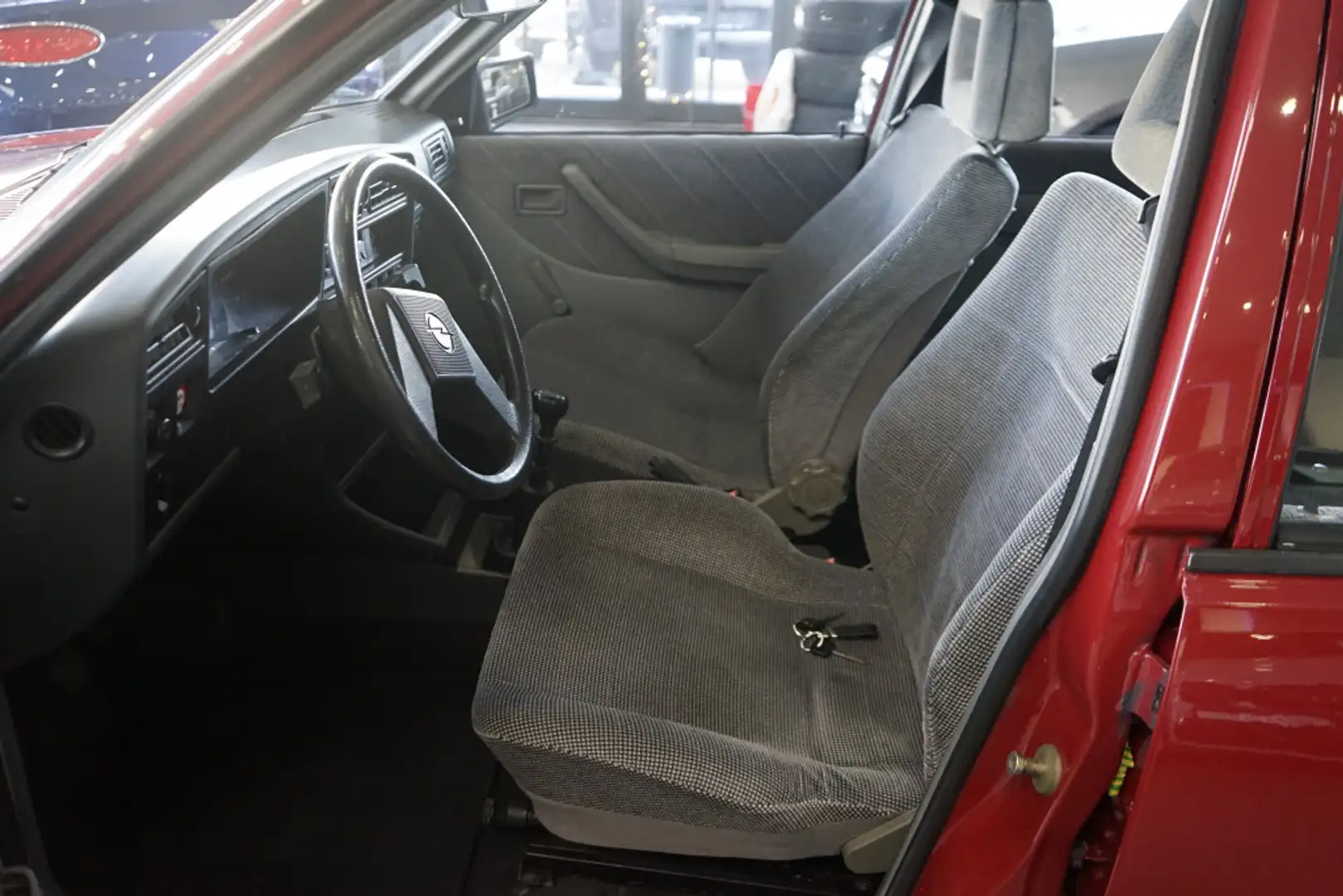 Vehicle image, number 9