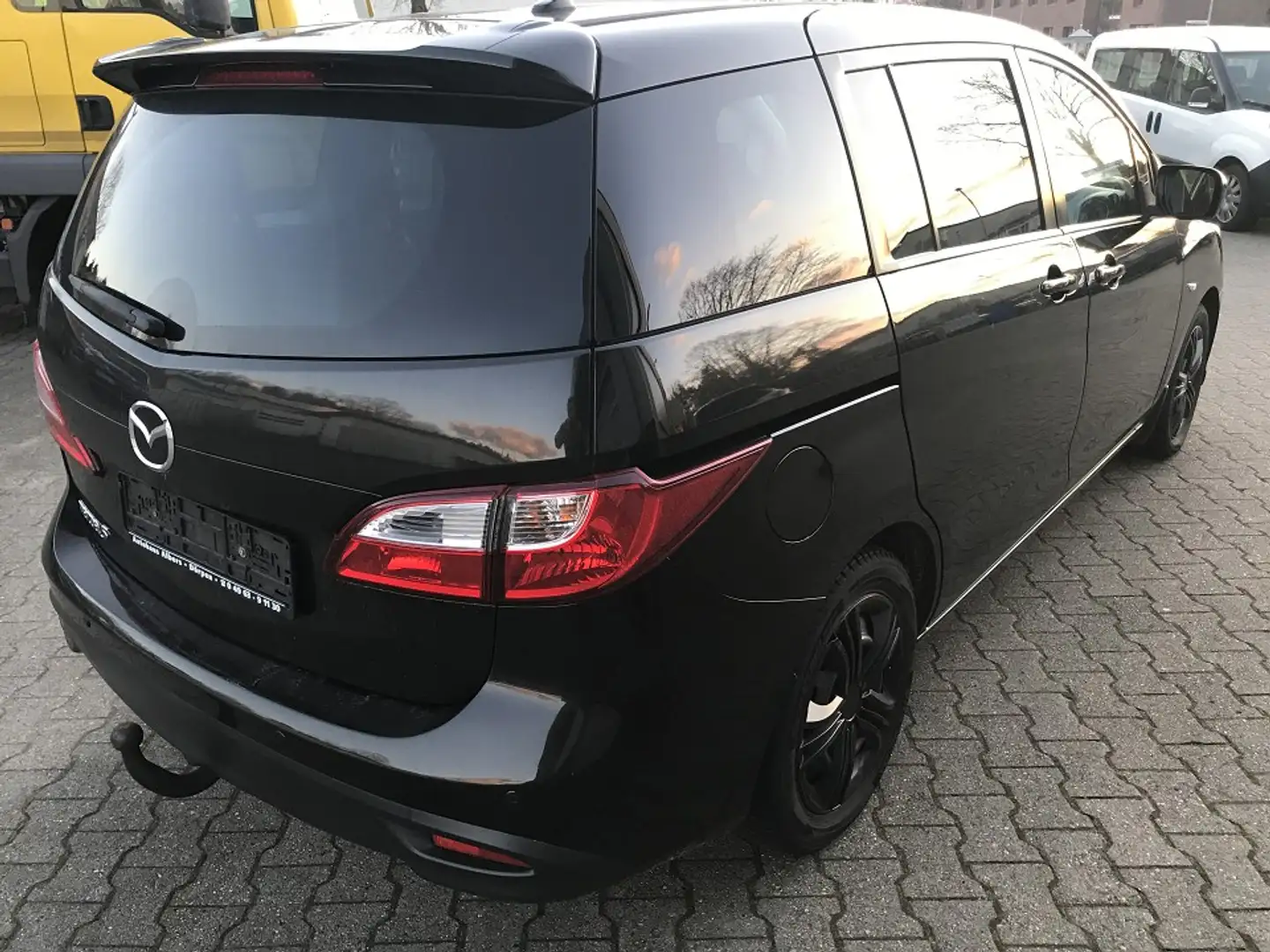 Vehicle image, number 7