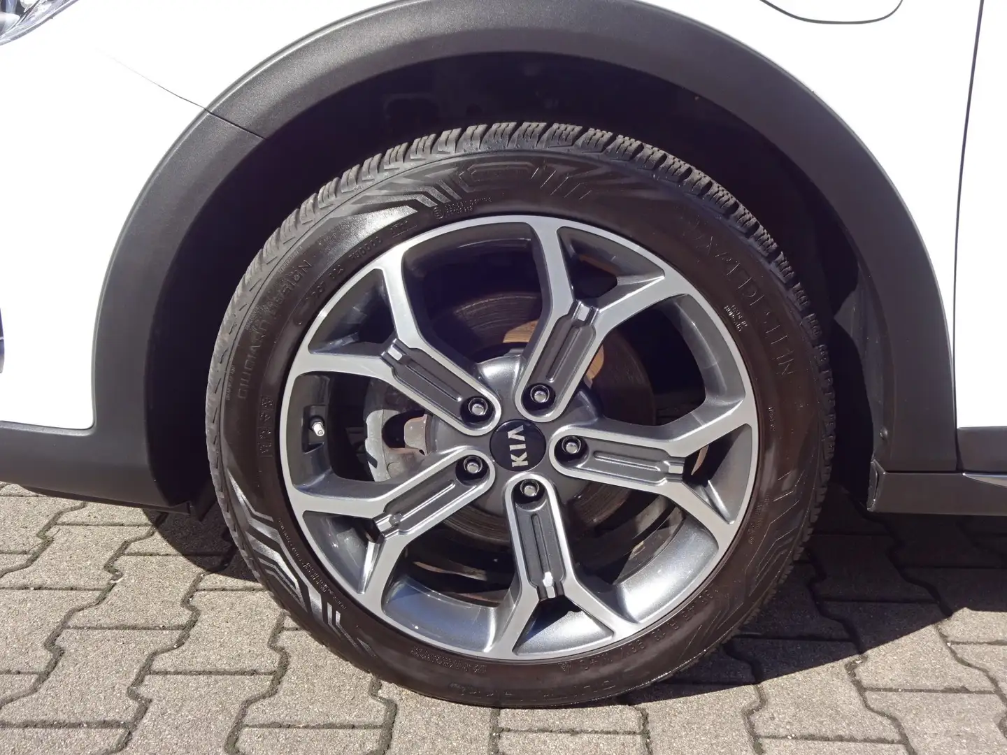 Vehicle image, number 20