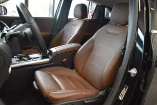 Vehicle image thumbnail, number 8