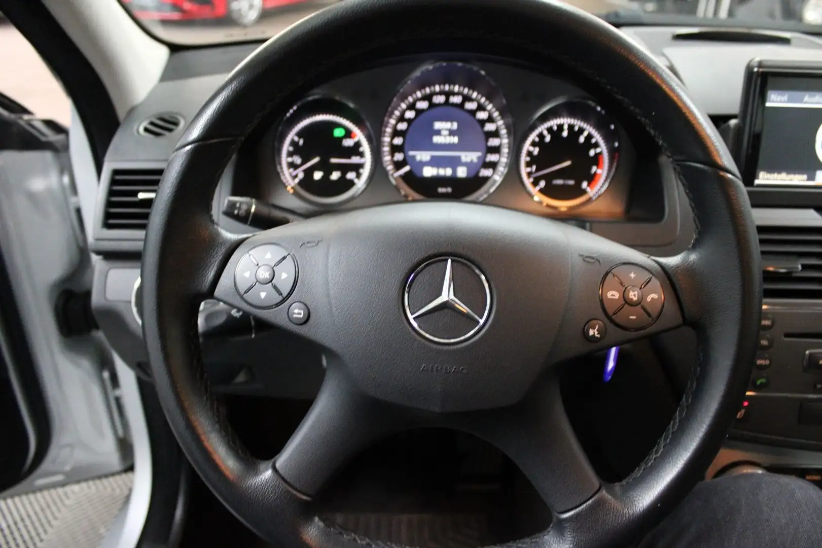 Vehicle image, number 6