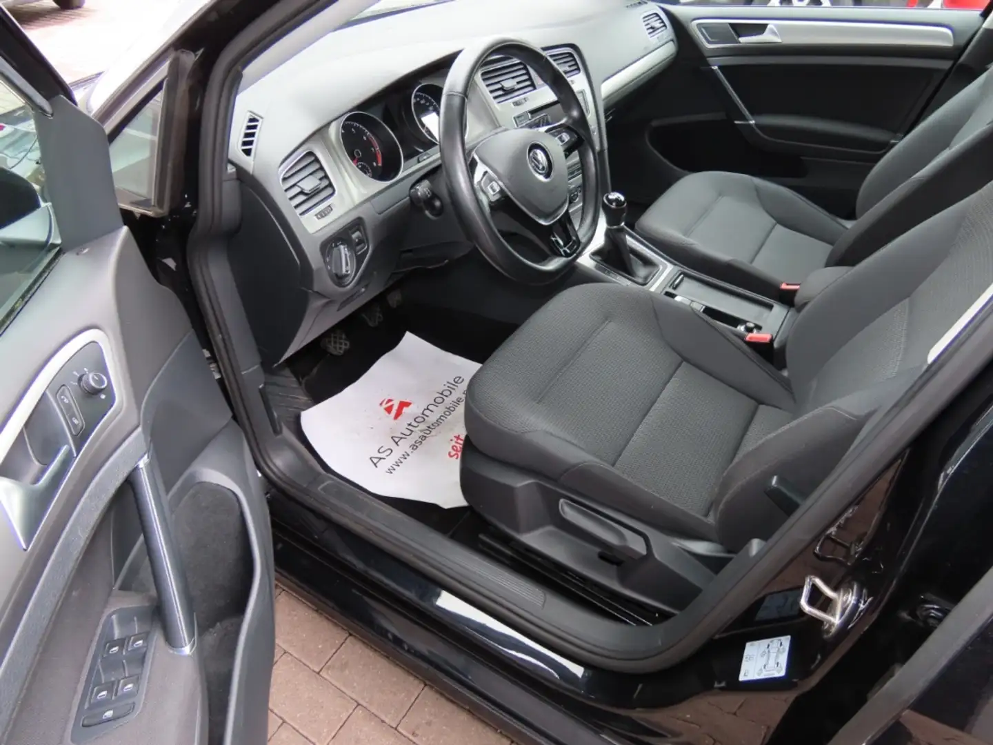 Vehicle image, number 7
