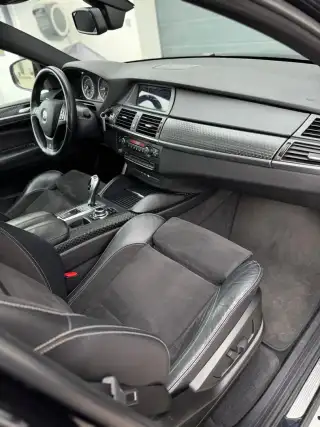 Vehicle image thumbnail, number 9