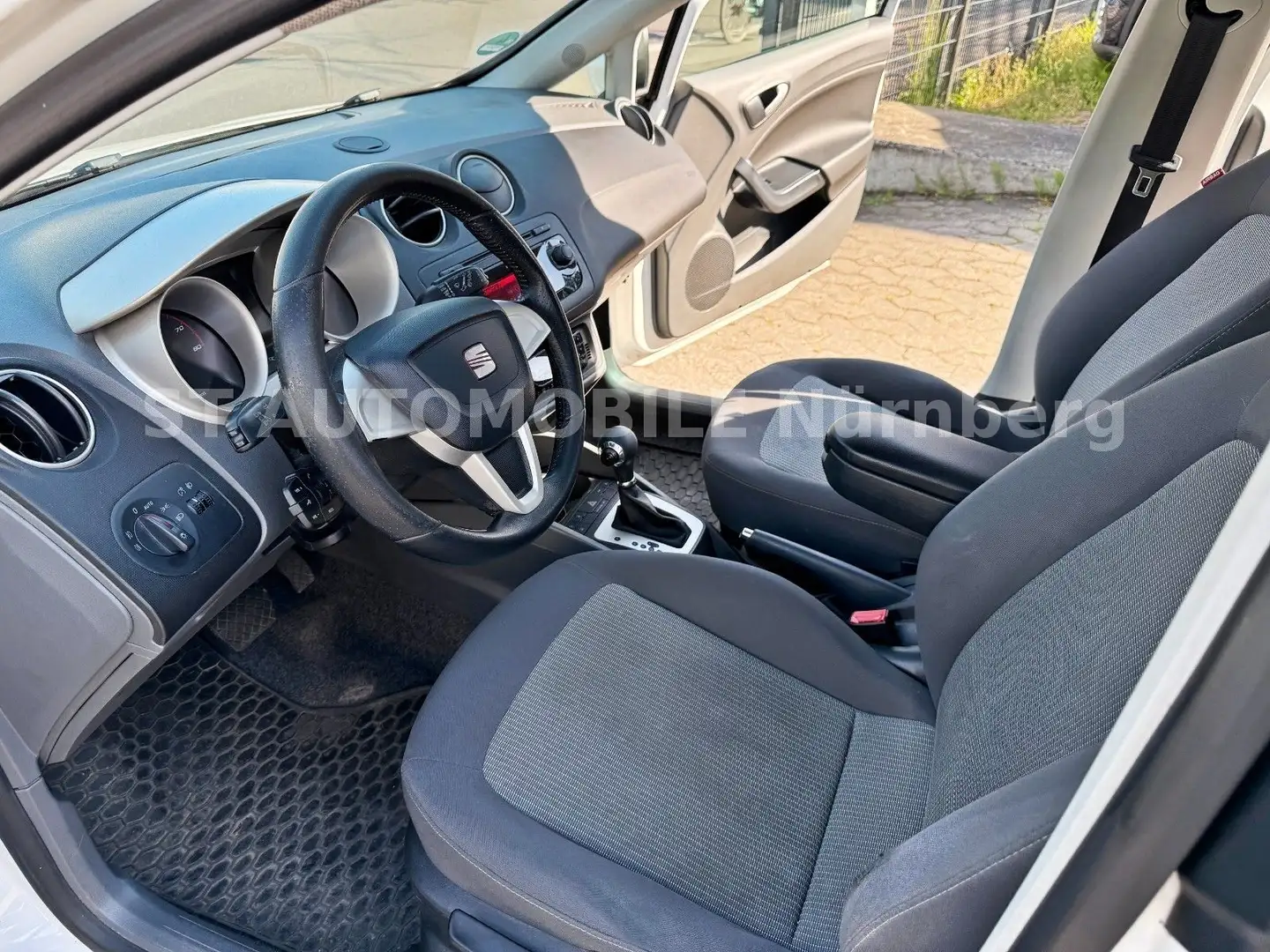 Vehicle image, number 6