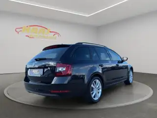 Vehicle image thumbnail, number 5