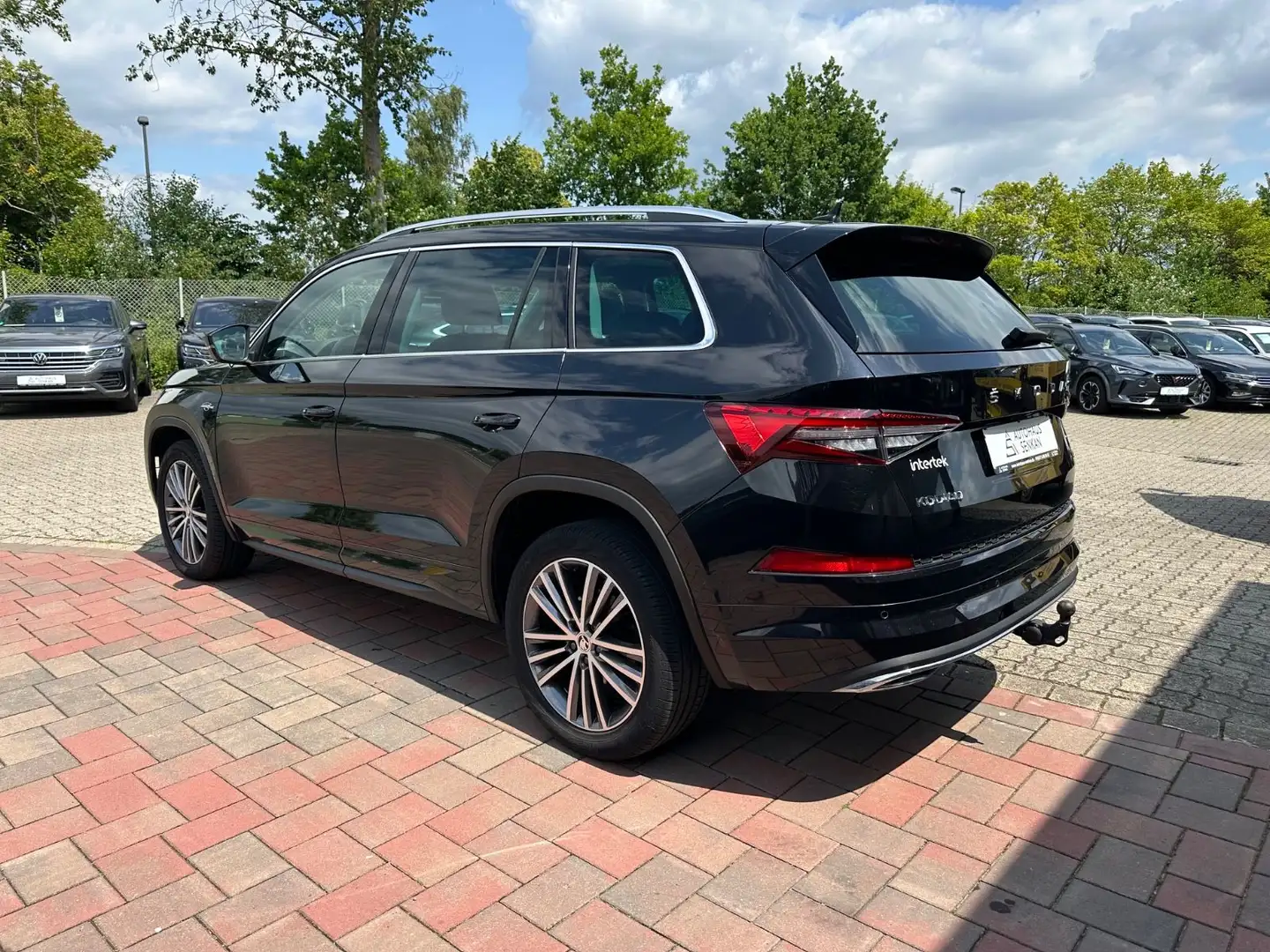 Vehicle image, number 5