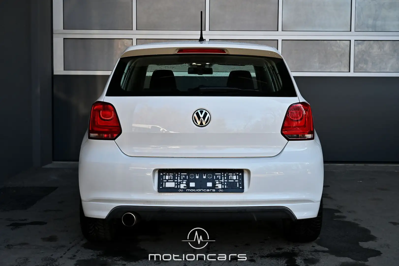 Vehicle image, number 4