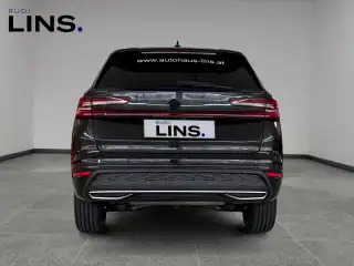 Vehicle image thumbnail, number 4