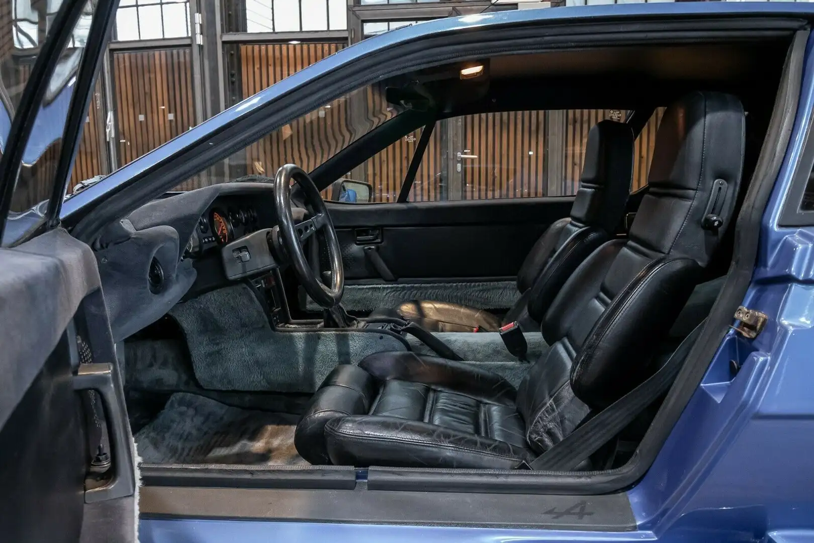 Vehicle image, number 7