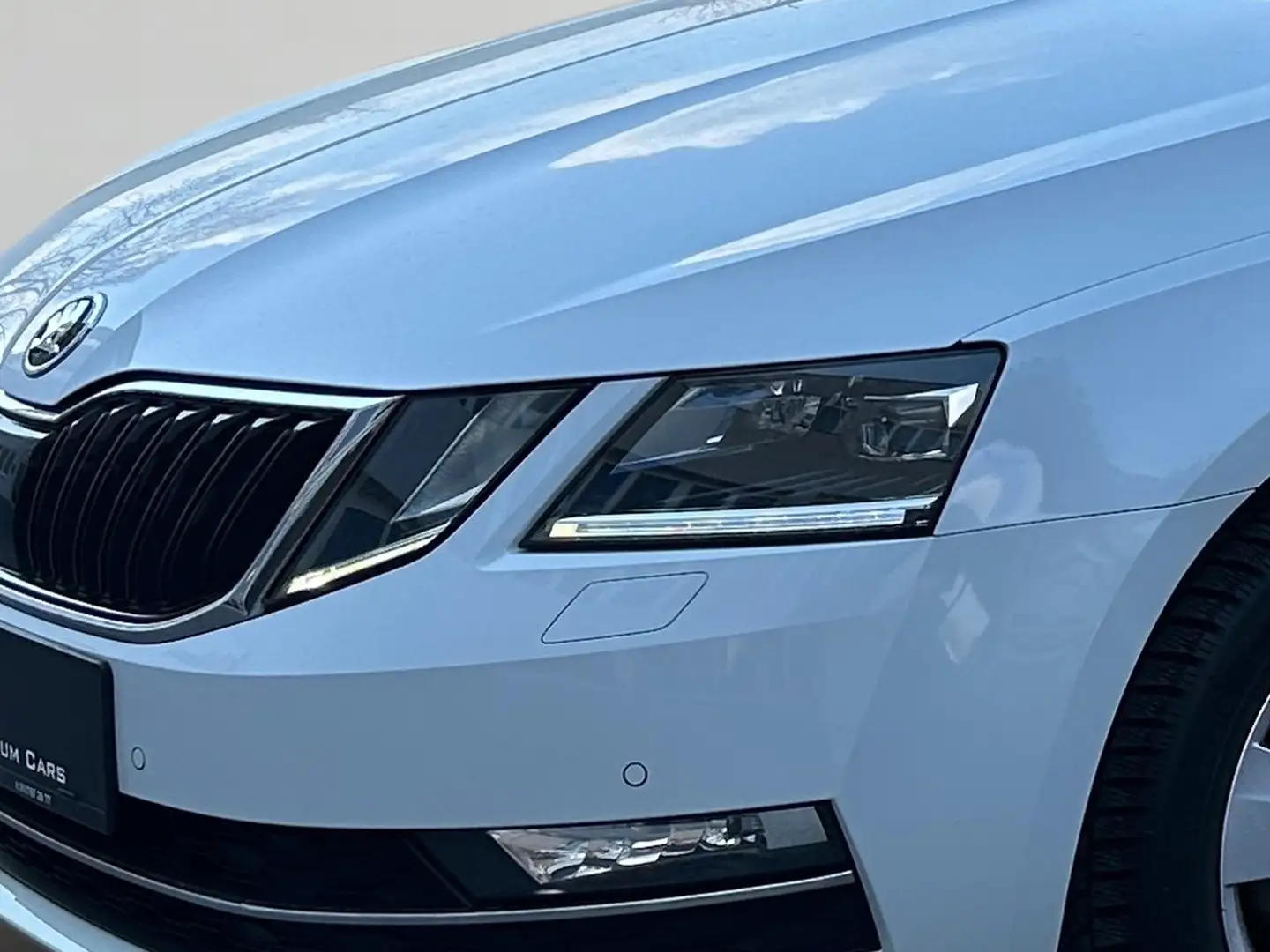 Vehicle image, number 9