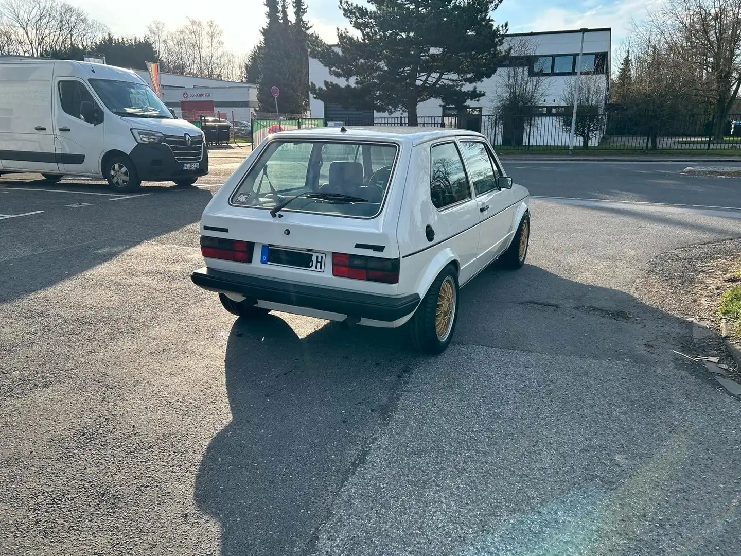 Vehicle image, number 4
