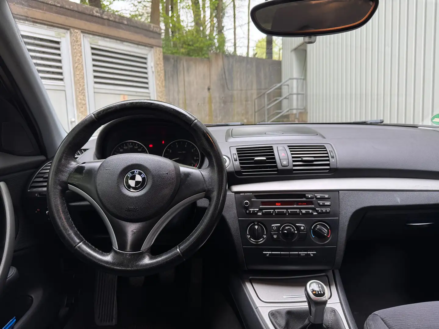 Vehicle image, number 5