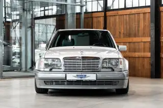 Vehicle image thumbnail, number 3