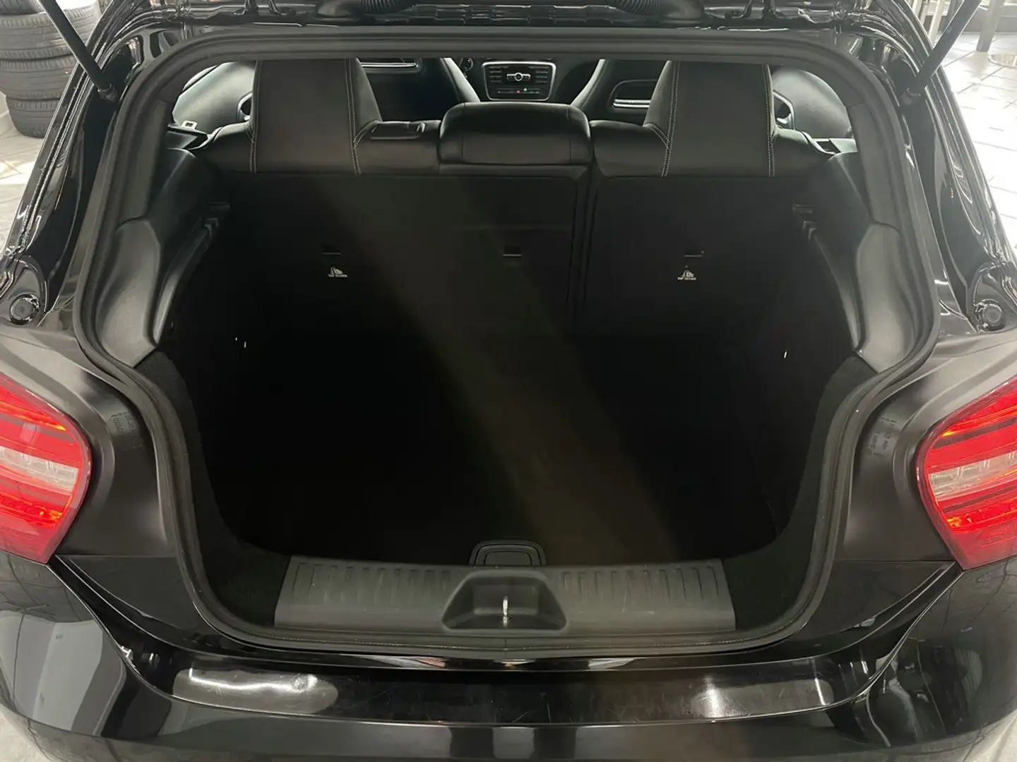 Vehicle image, number 4