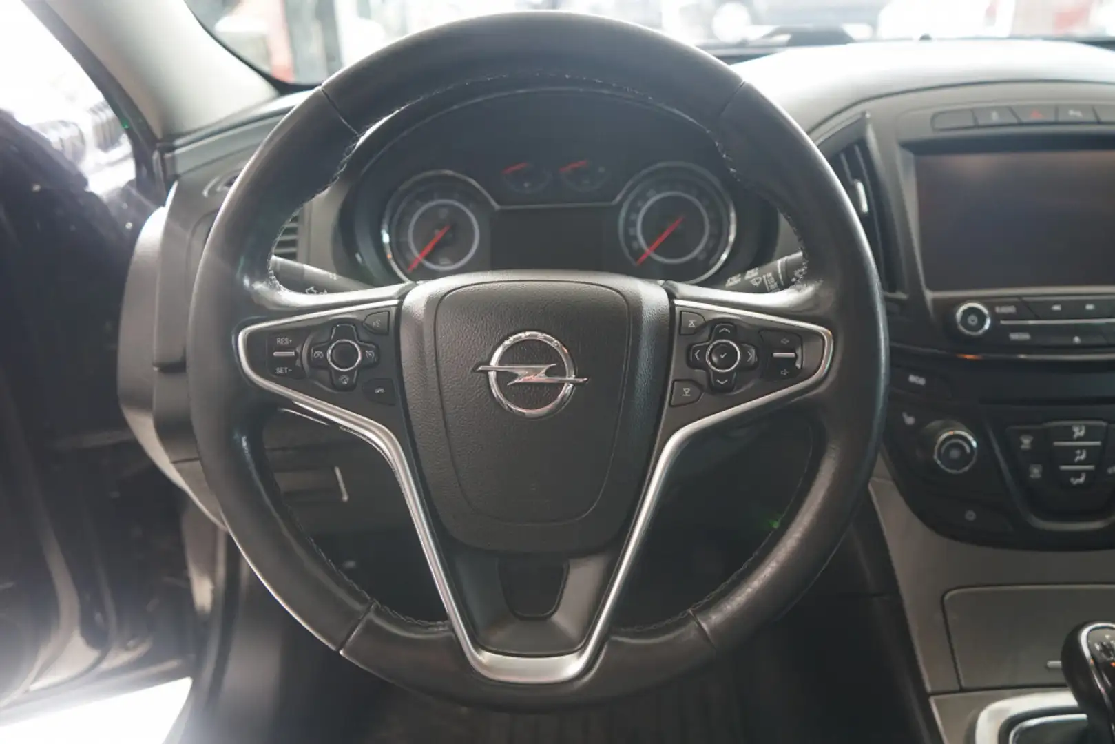 Vehicle image, number 12