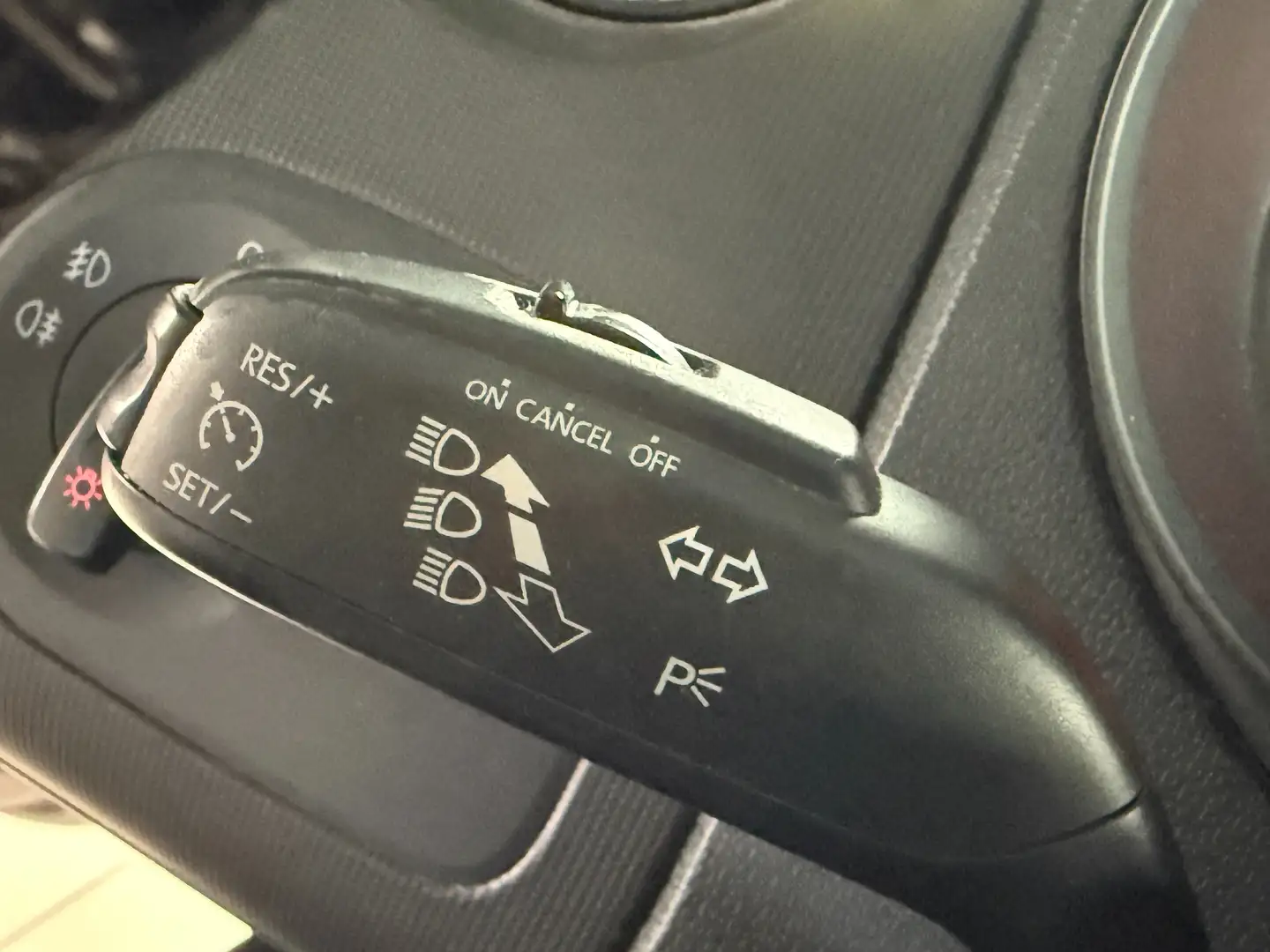 Vehicle image, number 9