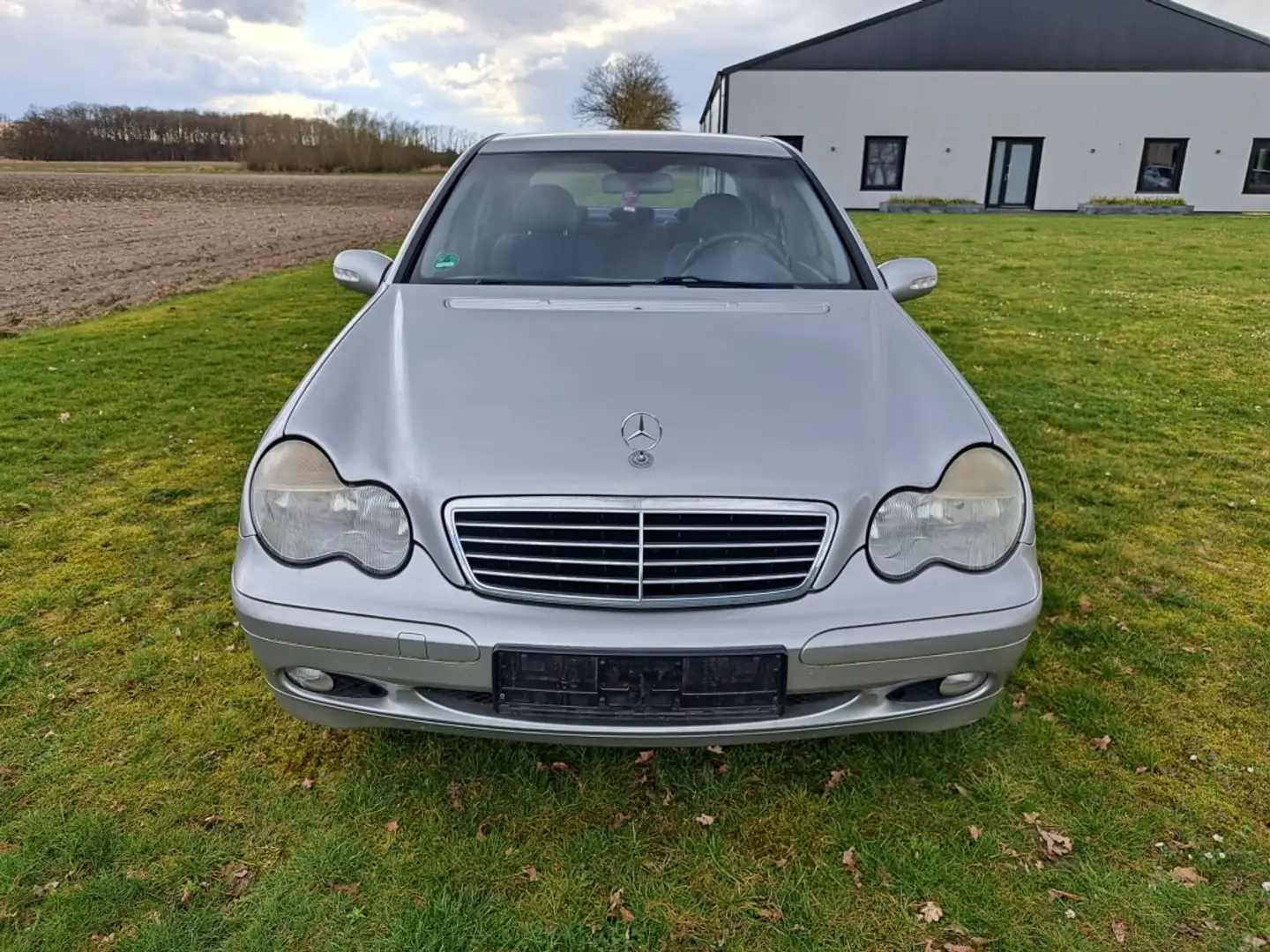 Vehicle image, number 8