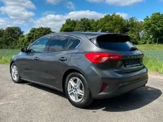 Vehicle image thumbnail, number 3
