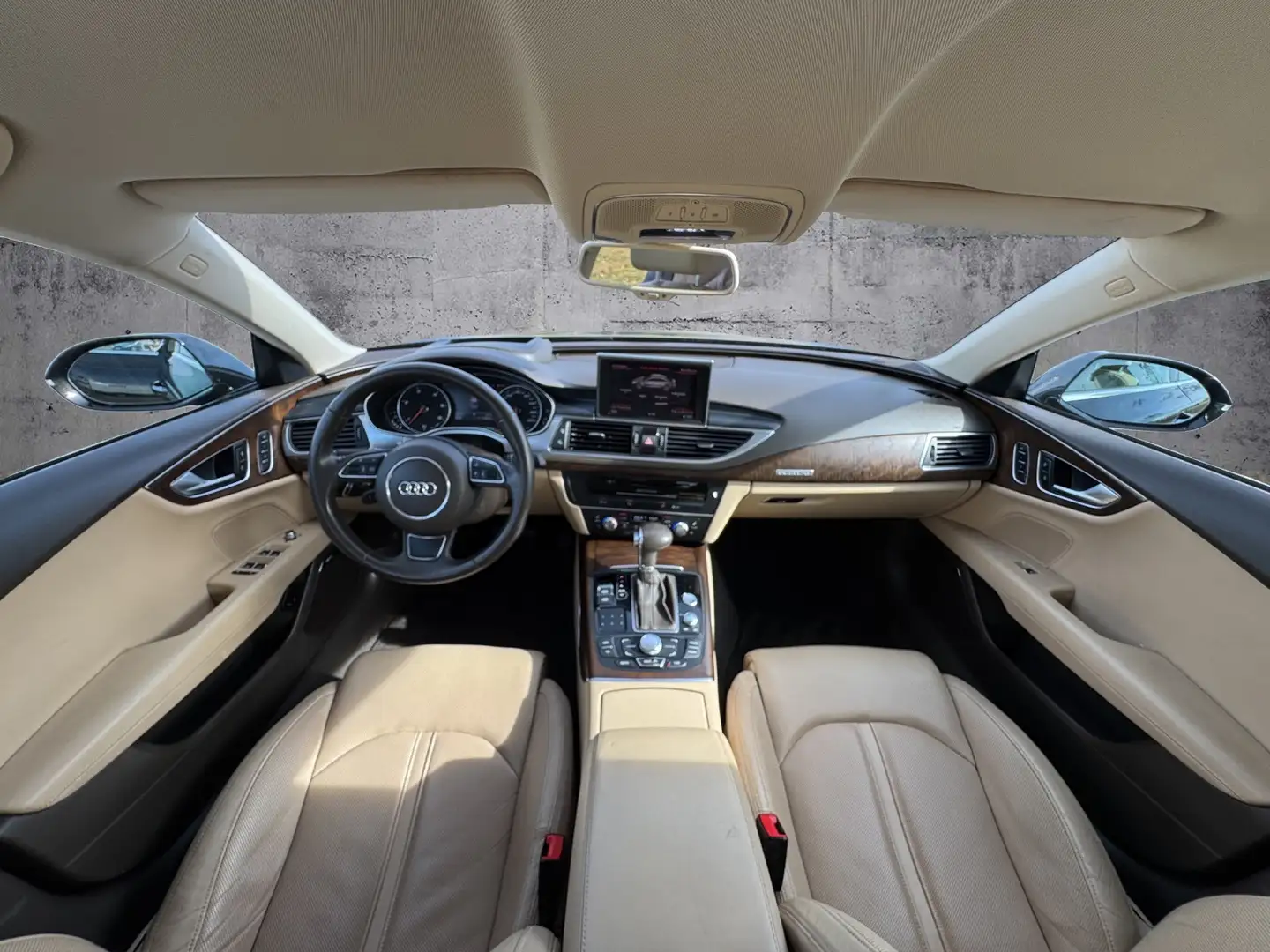 Vehicle image, number 9