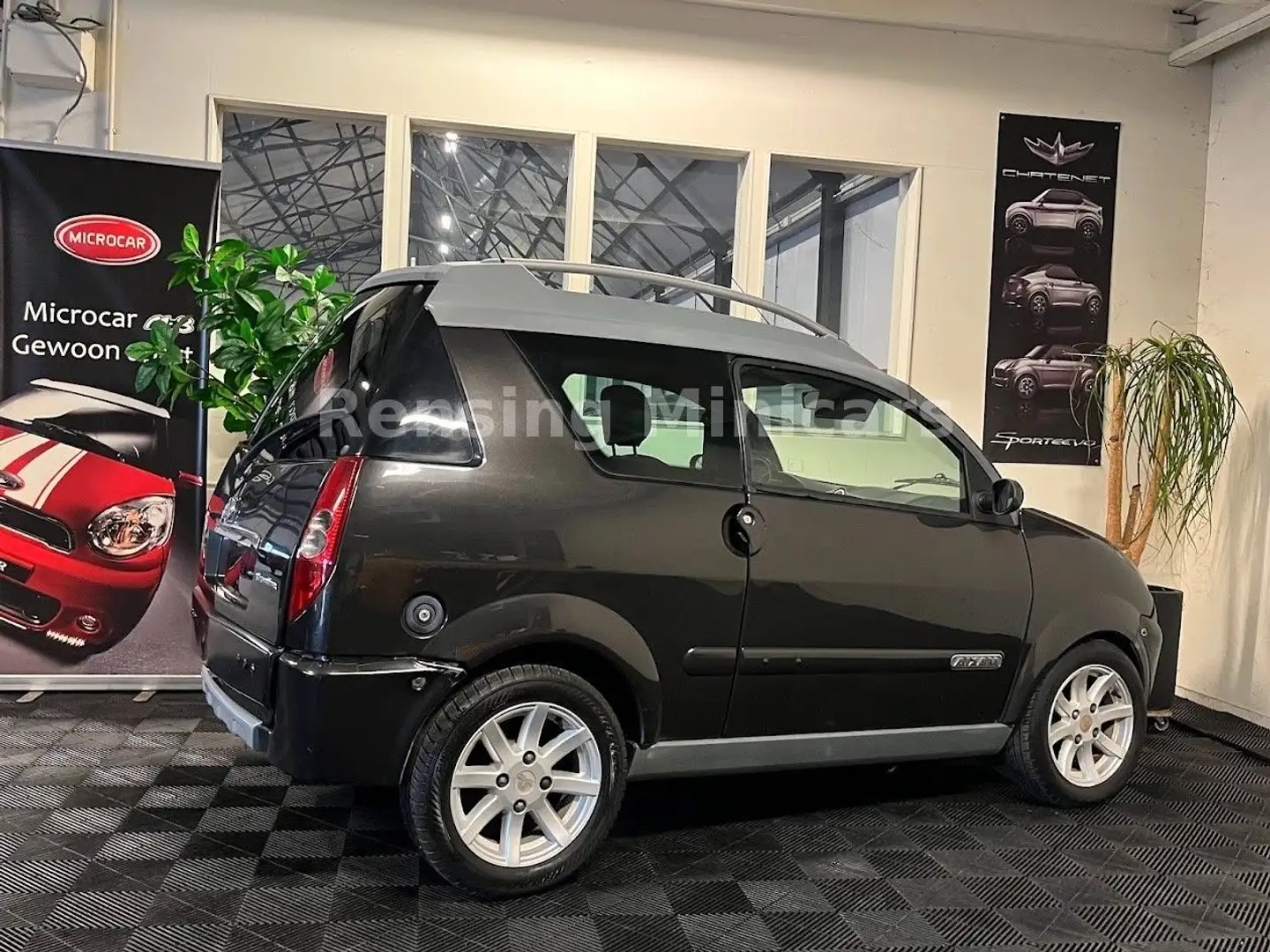 Vehicle image, number 6