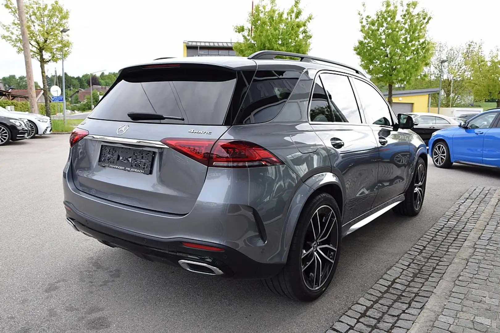 Vehicle image, number 3