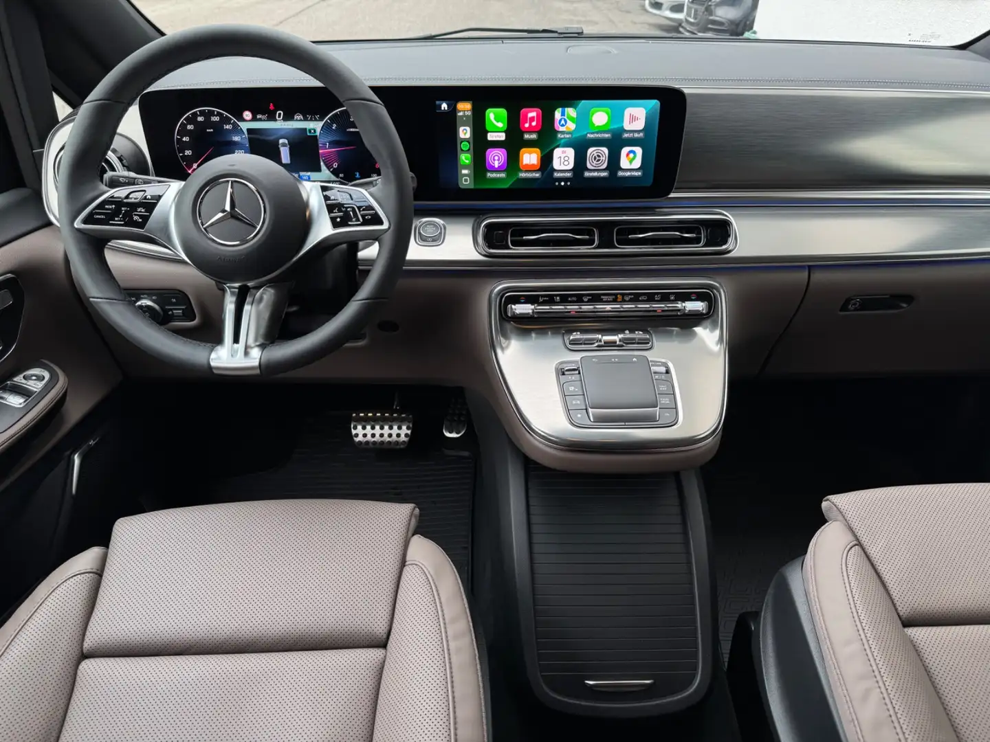 Vehicle image, number 9