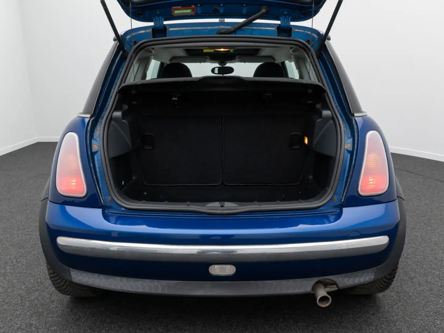 Vehicle image, number 13