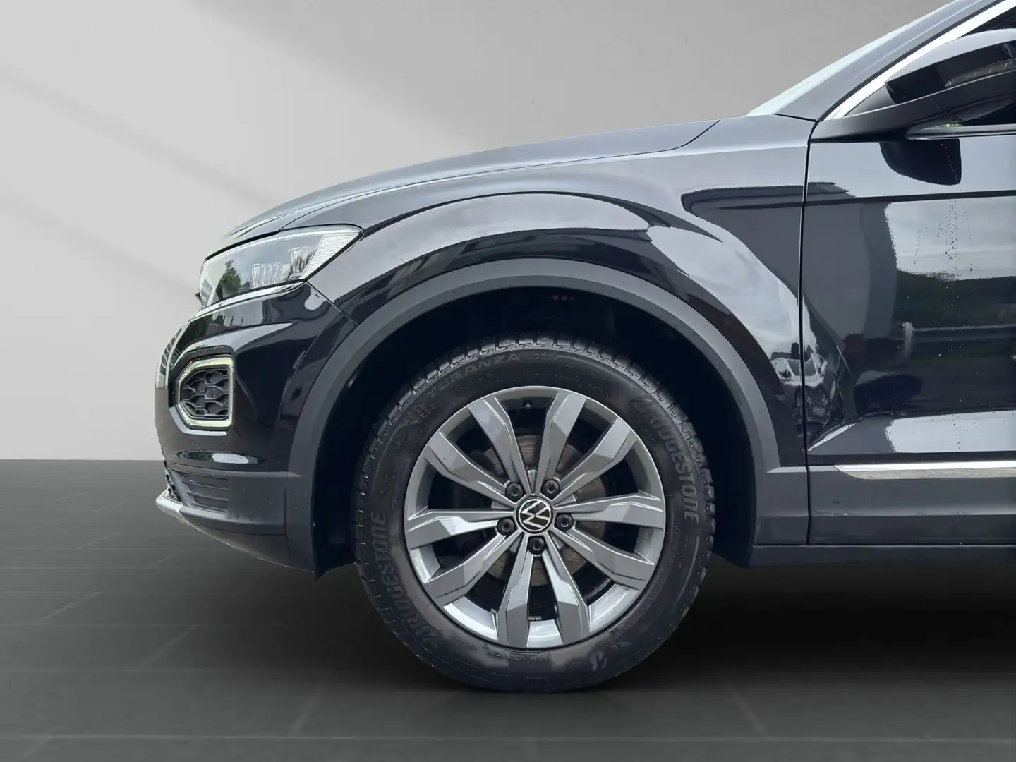 Vehicle image, number 17