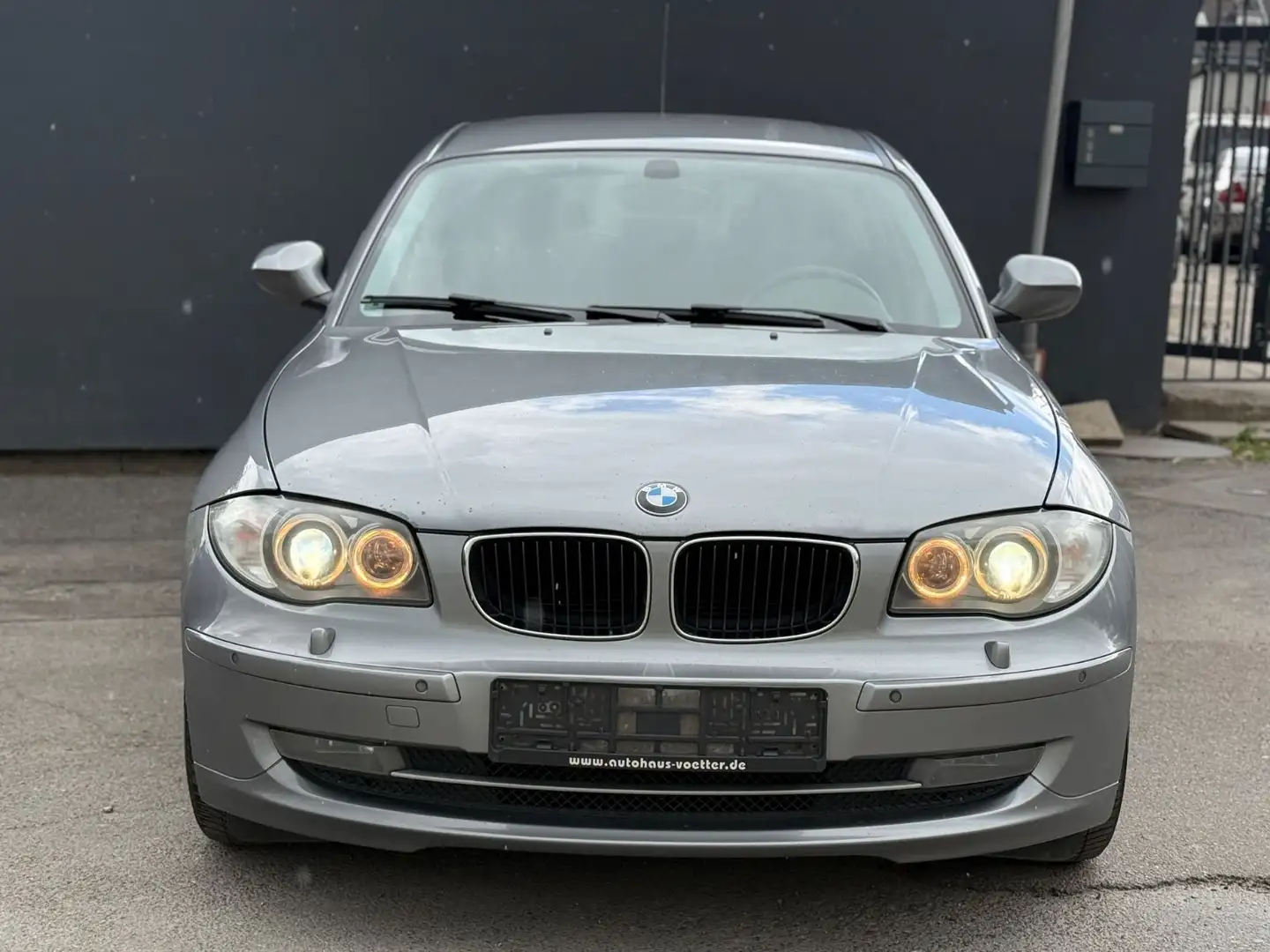 Vehicle image, number 8