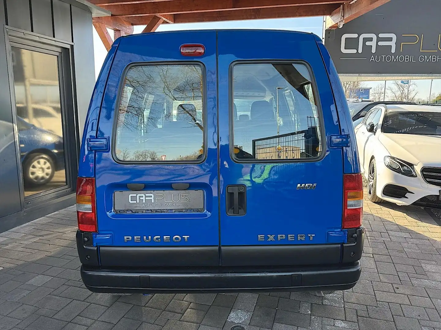 Vehicle image, number 5