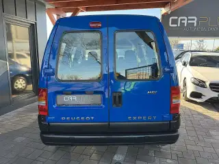 Vehicle image thumbnail, number 5