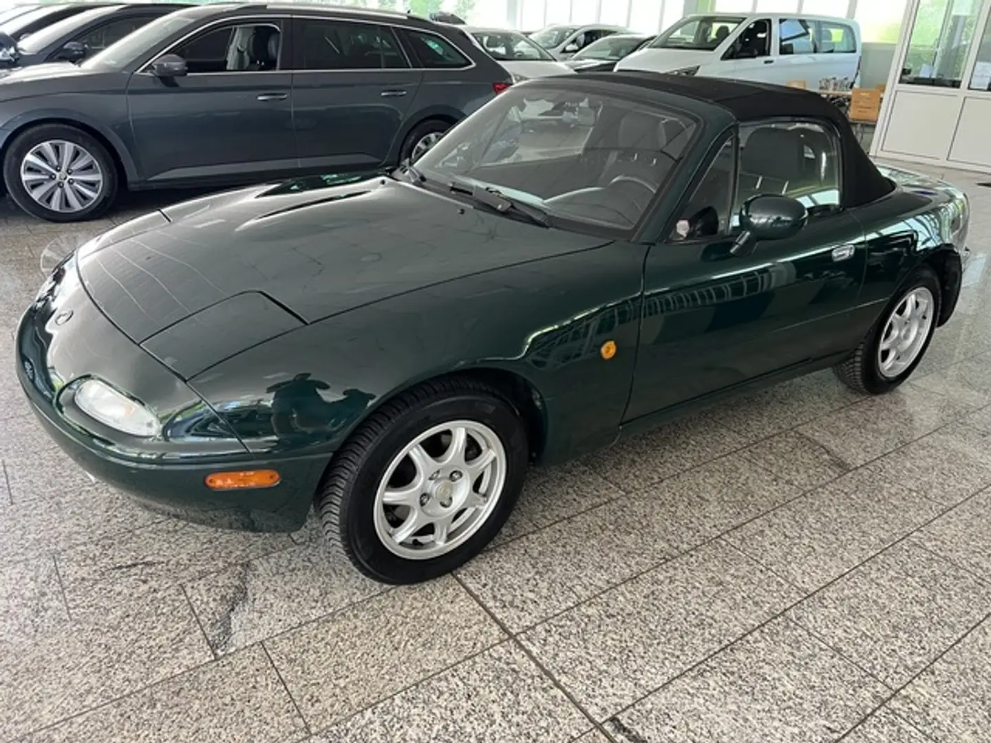 Vehicle image, number 4