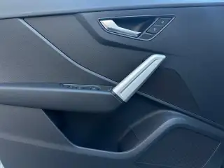 Vehicle image thumbnail, number 14