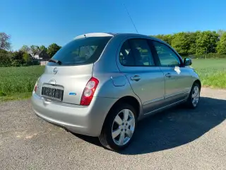 Vehicle image thumbnail, number 6
