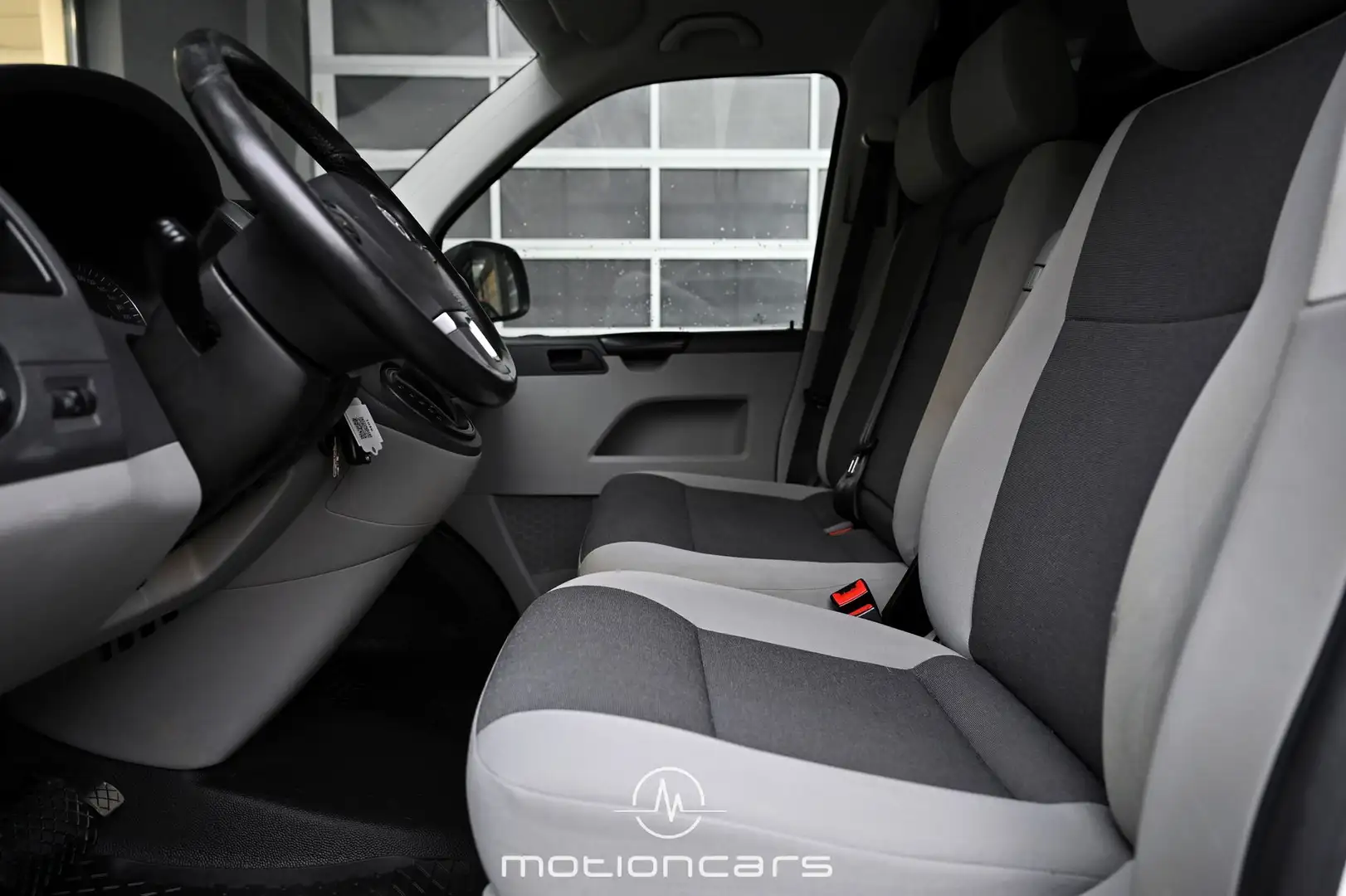 Vehicle image, number 9