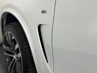 Vehicle image thumbnail, number 8