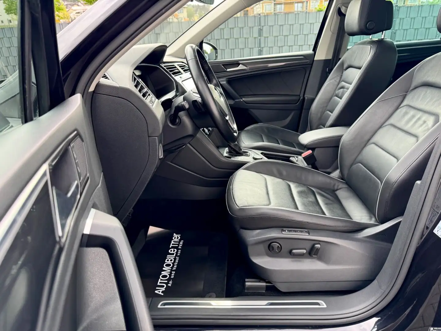 Vehicle image, number 9