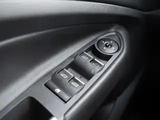 Vehicle image thumbnail, number 13