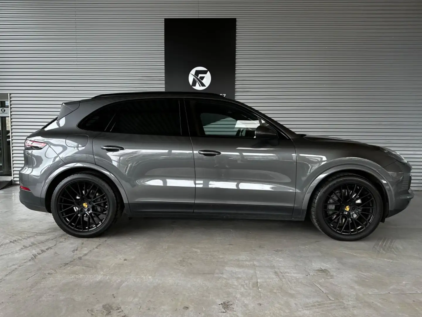 Vehicle image, number 4