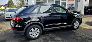 Vehicle image thumbnail, number 3