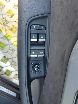 Vehicle image thumbnail, number 24