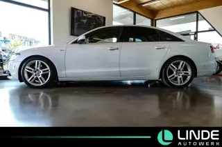 Vehicle image thumbnail, number 4