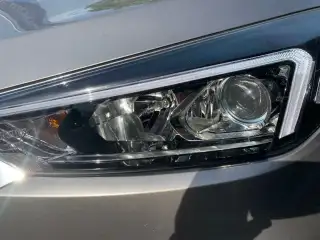Vehicle image thumbnail, number 8