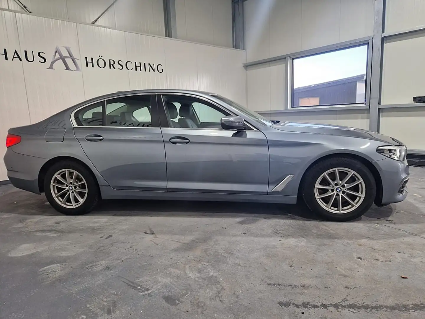 Vehicle image, number 5