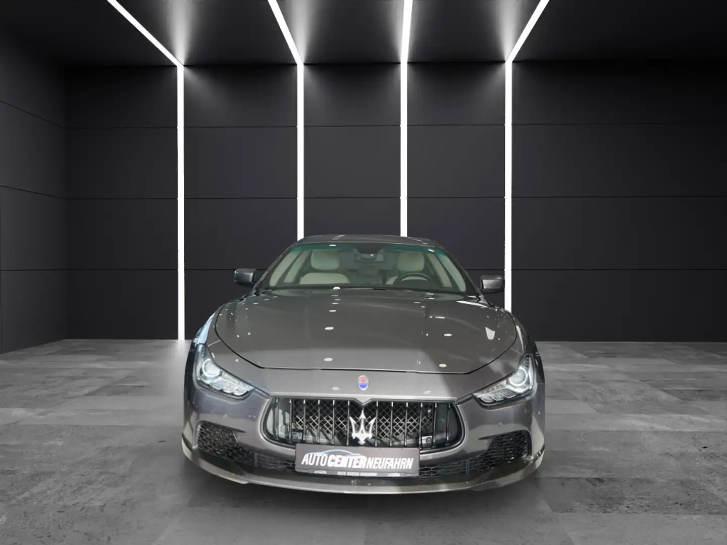 Vehicle image, number 2