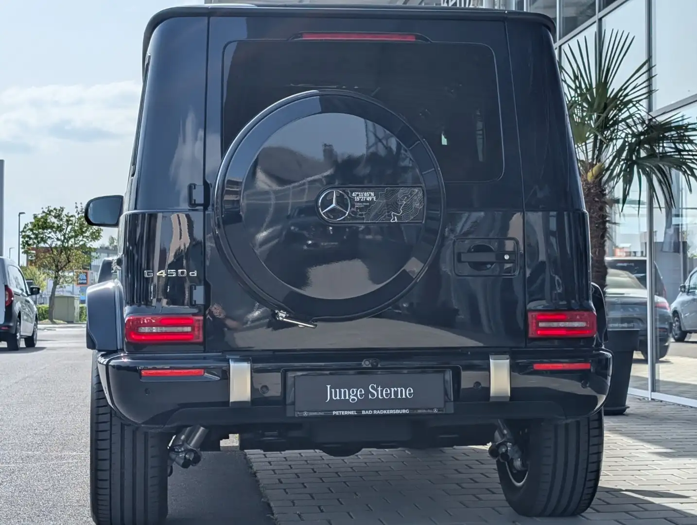 Vehicle image, number 10