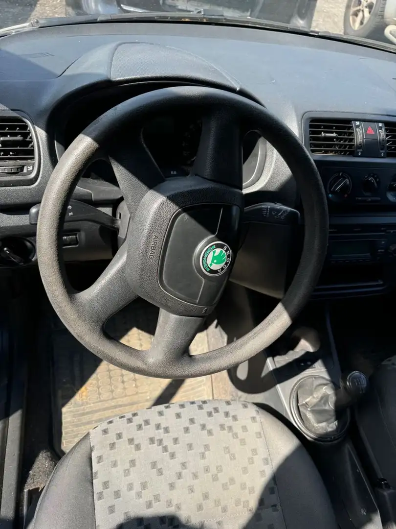 Vehicle image, number 14
