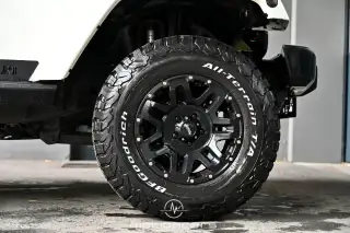 Vehicle image thumbnail, number 7