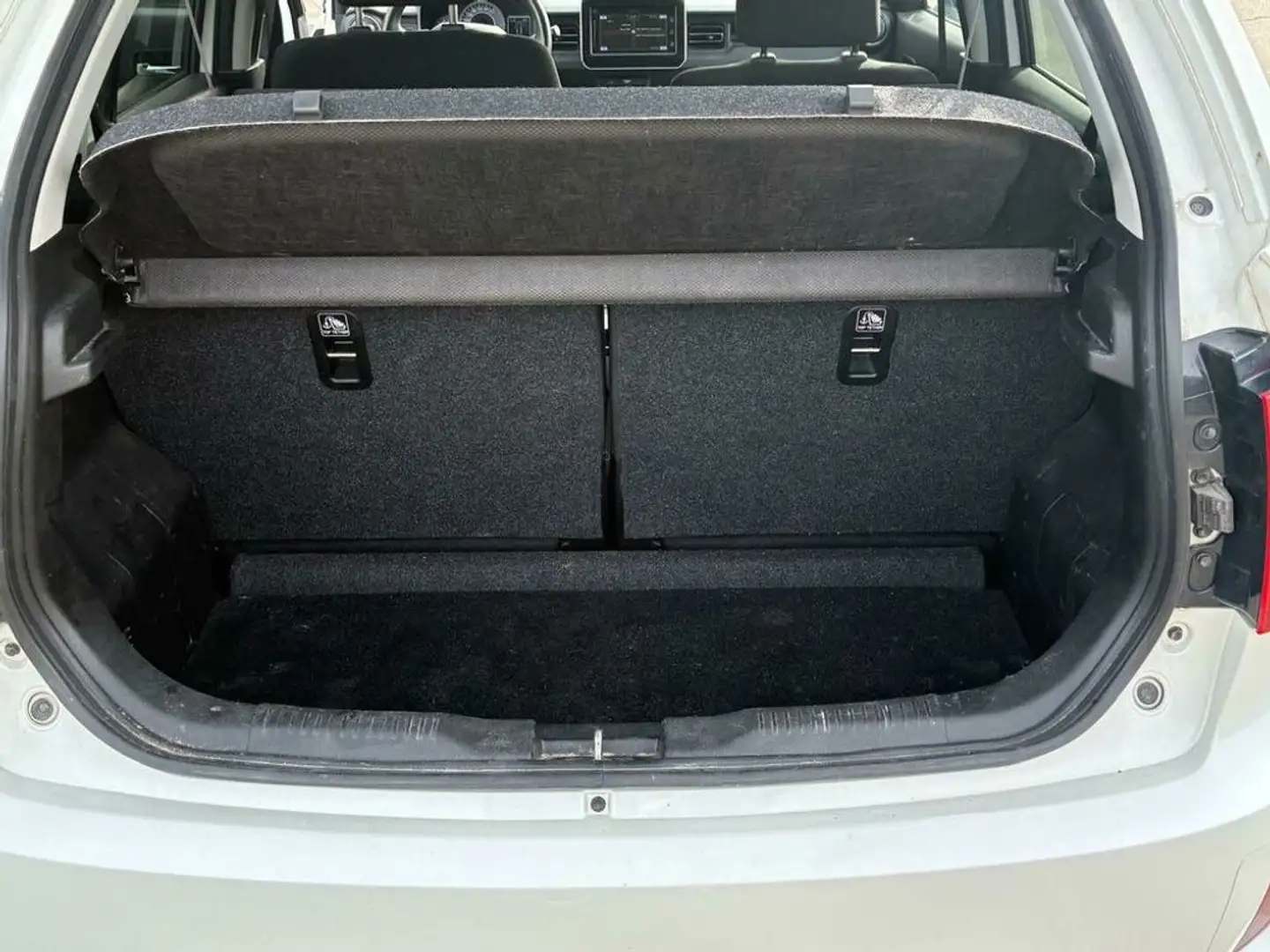 Vehicle image, number 9