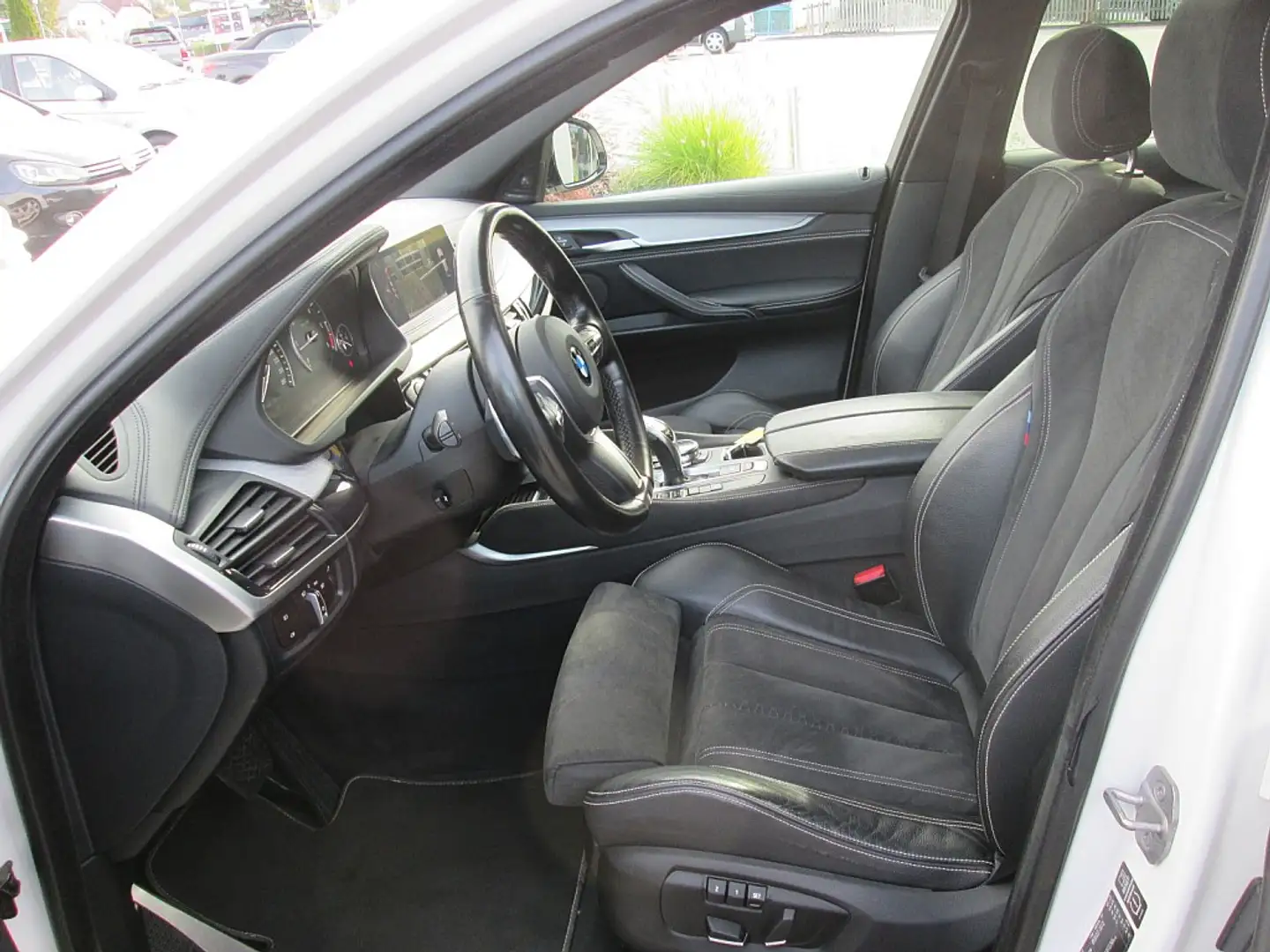 Vehicle image, number 3
